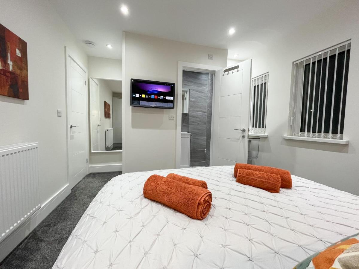 Luxury Property With Hot Tub And Sea Views Oystermouth Eksteriør billede